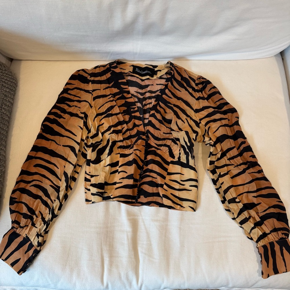 Realisation Par Kaia Silk Top in Tiger - Picture 2 of 10